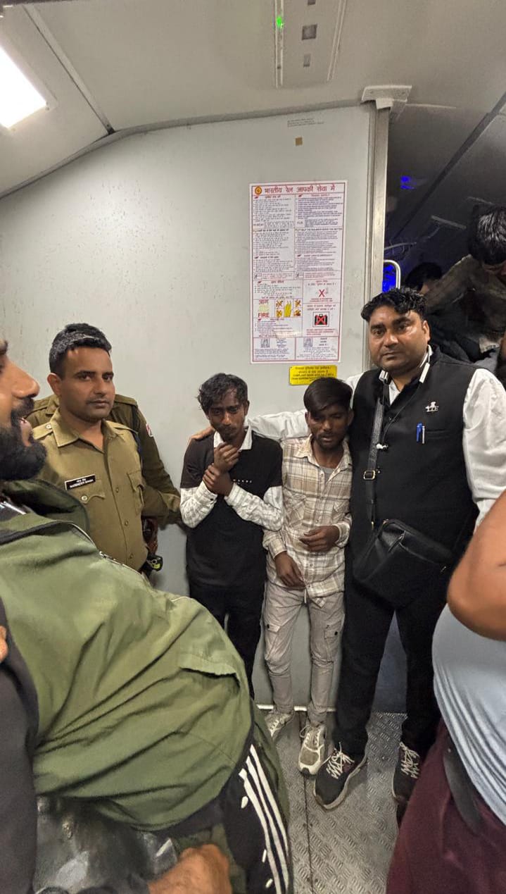Jammu Railway ticket checking staff foil theft, recover lost mobile